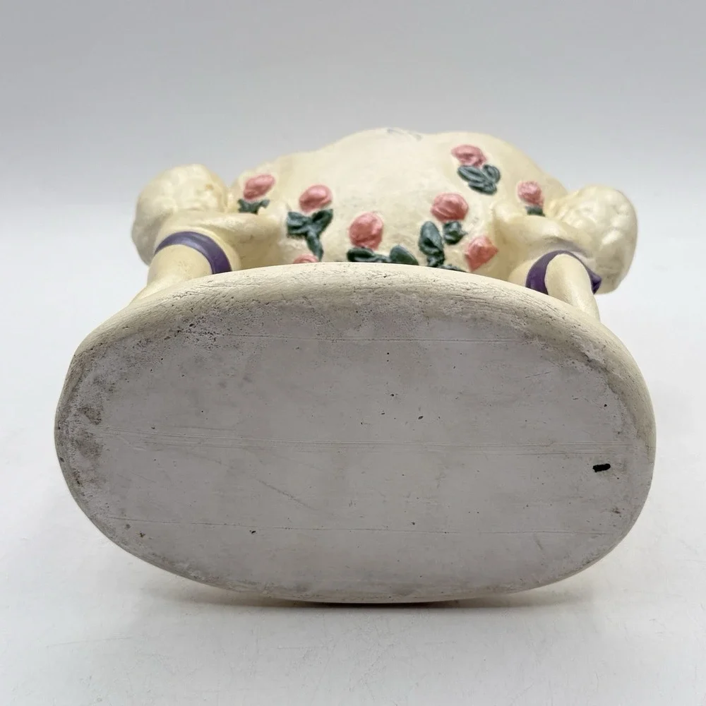The Unbranded Brand vintage plaster